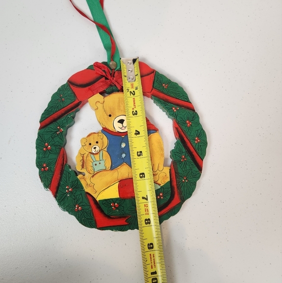 Vintage 1990s Wood Bears Chriatmas Wreath Decoration Hanging Wall Art Lacquered - Picture 3 of 5